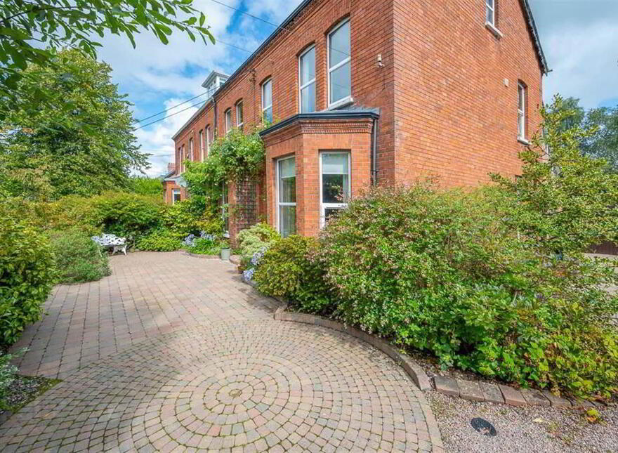 32a Demesne Road, Holywood, BT18 9NB