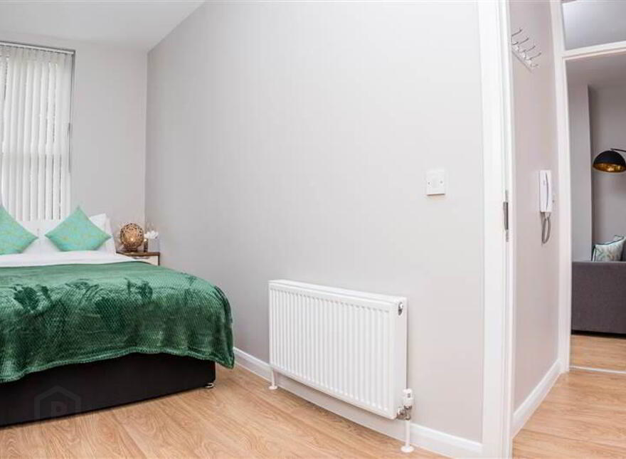 Apartment 4 90 University Street Botanic Avenue -, Belfast, BT7 1HP