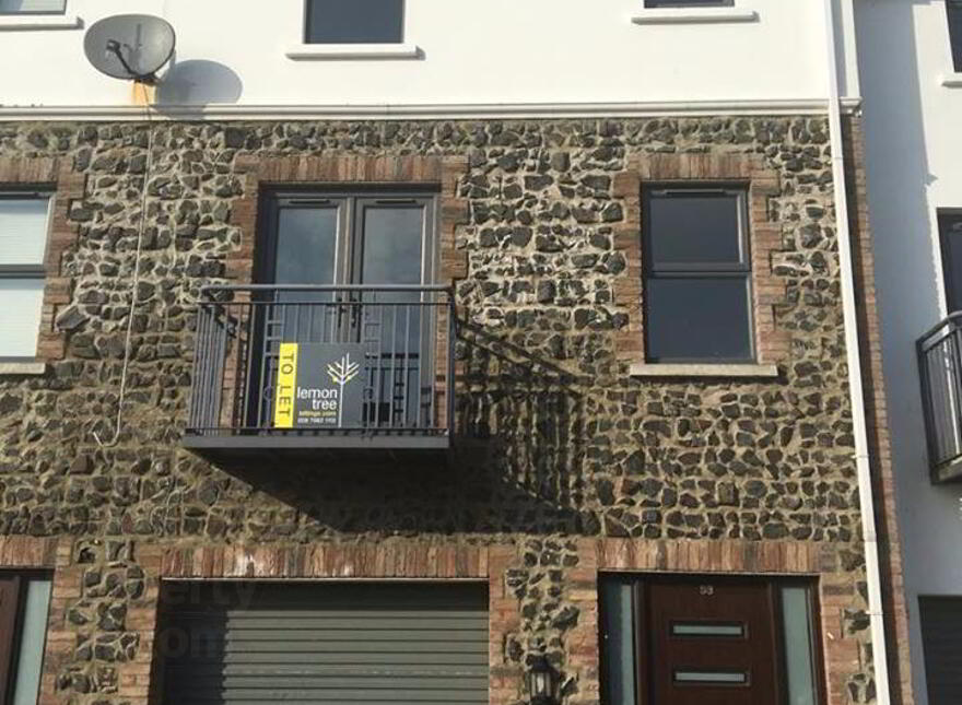 STUDENT LET 2025-26, 53 Montague Court, Portstewart, BT55 7TE photo