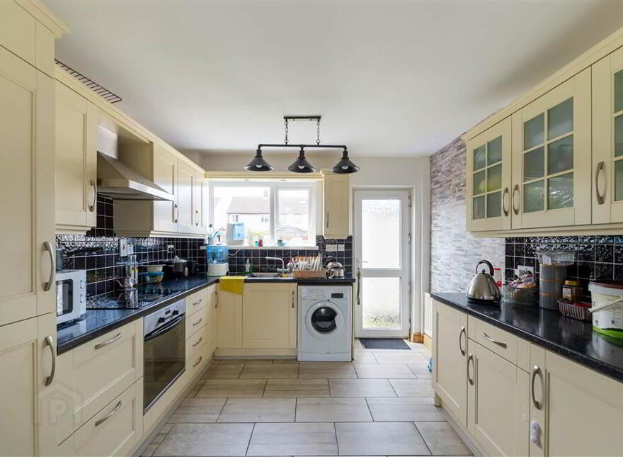 32 Inishowen Drive, Belfast, BT10 0EU