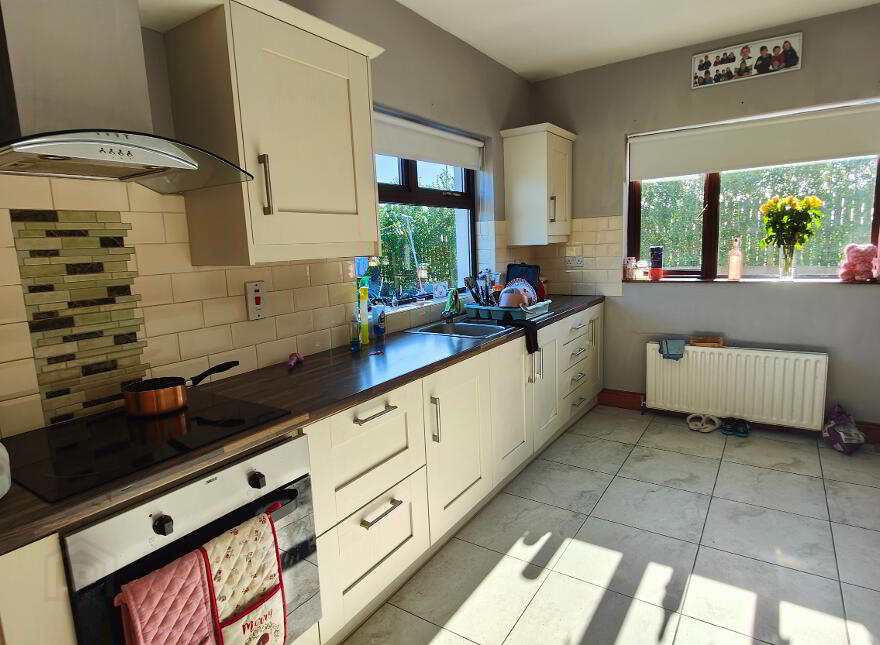 26 Dunnaval Road, Kilkeel, BT34 4JT