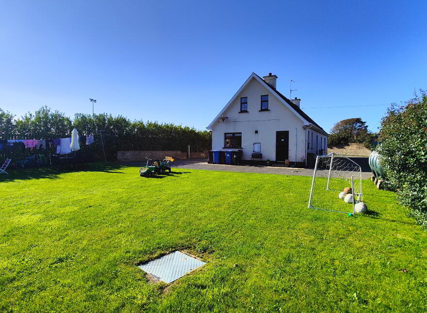 26 Dunnaval Road, Kilkeel, BT34 4JT