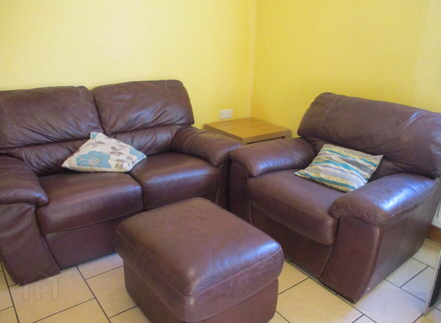 Great Apartment, 2A Carmel Street, Queens Quarter!, Belfast, BT7 1GY