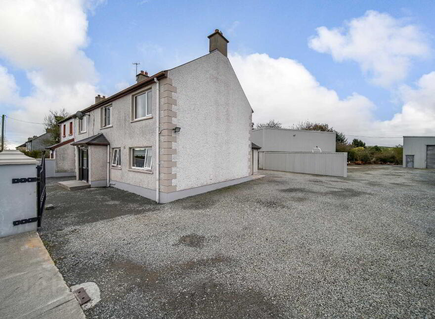 Dunduffsfort, Manorcunningham, F92HF83