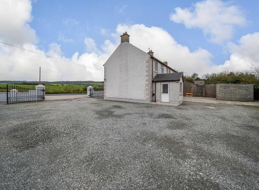 Dunduffsfort, Manorcunningham, F92HF83