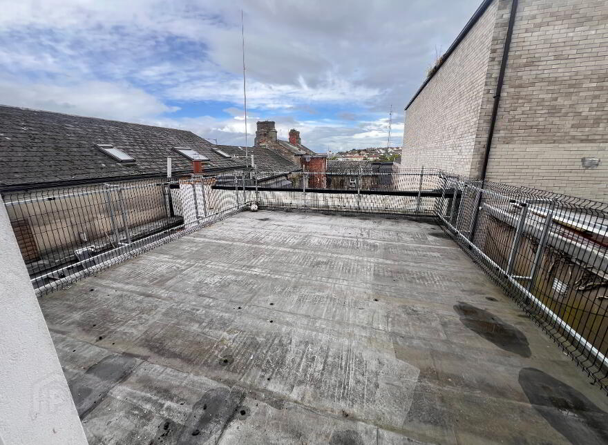 B, 41 Darling Street, Enniskillen, BT74 7DP
