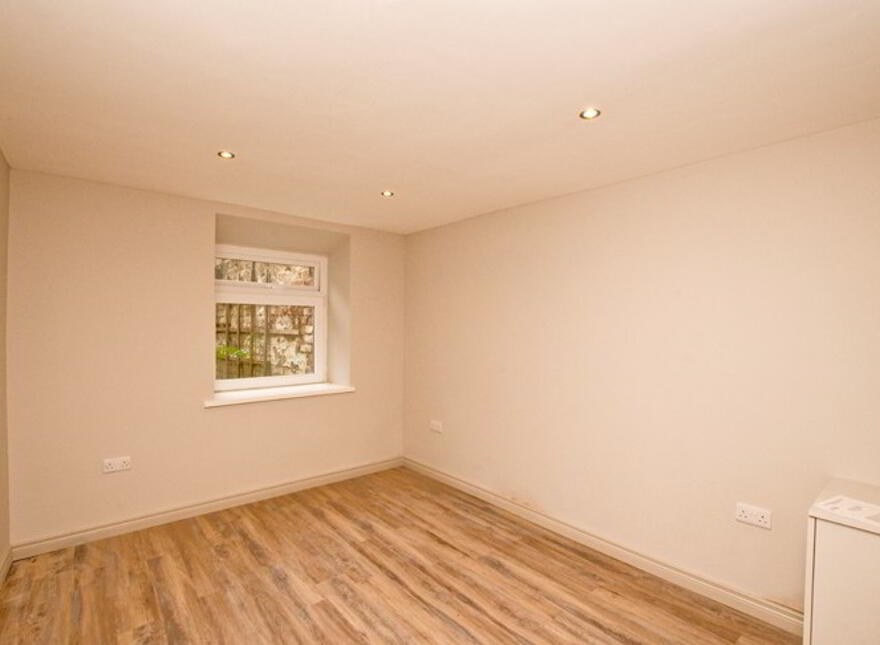 Kings House, 39-41 High Street, Holywood, BT18 9AB