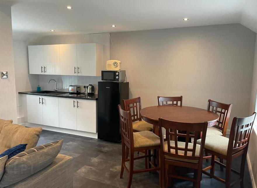 3 Star Hotel - The Port Hotel, 53-57 Main Street, Portrush, BT56 8BN