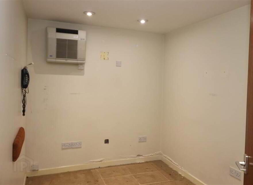 24 Castle Street, Lisburn, BT27 4XD