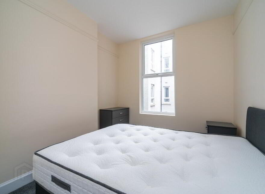 Apt 2, 112 Eglantine Avenue, Belfast, BT9 6EU