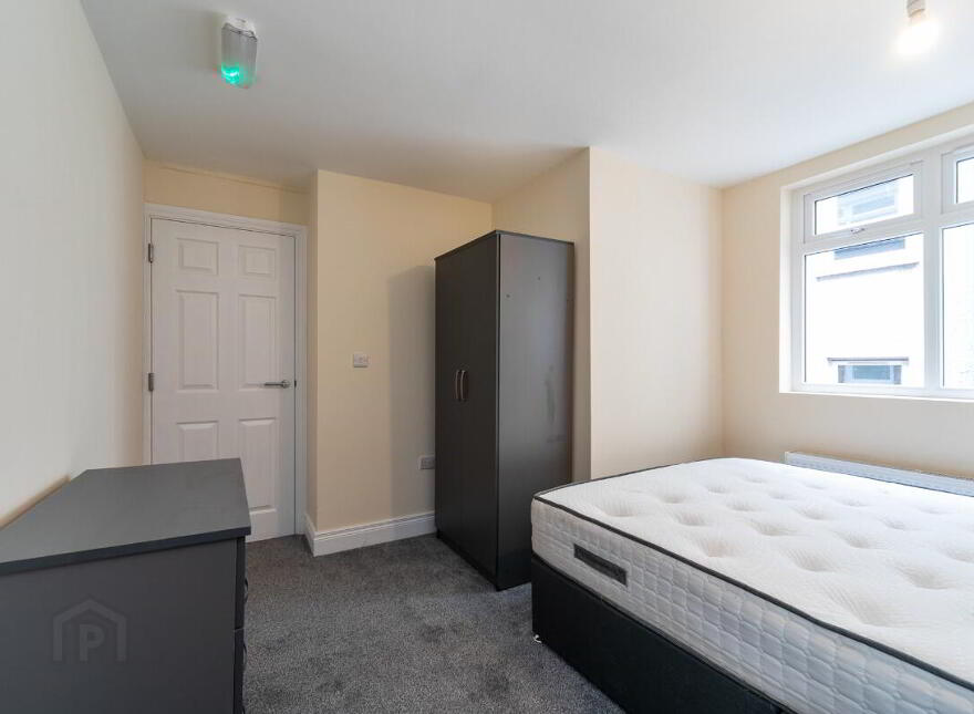 Apt 2, 112 Eglantine Avenue, Belfast, BT9 6EU