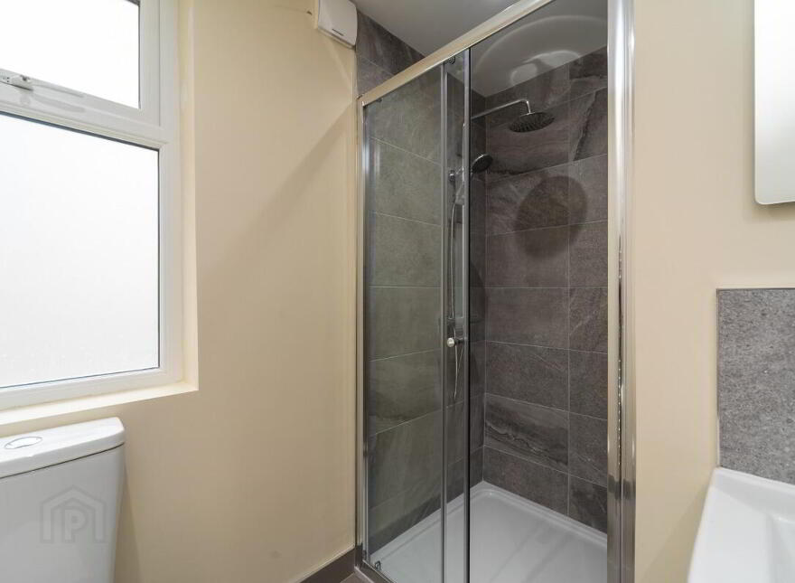Apt 2, 112 Eglantine Avenue, Belfast, BT9 6EU
