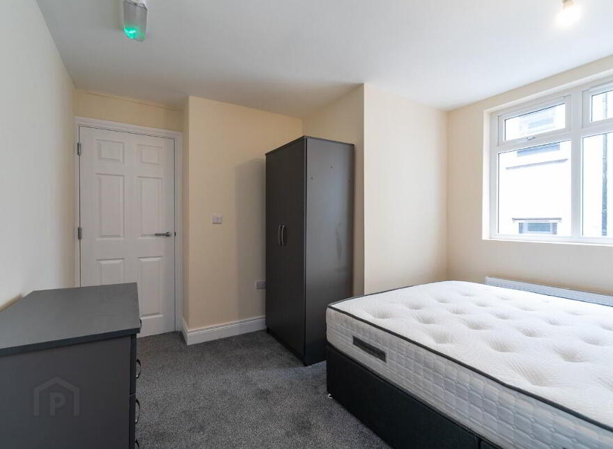 Apt 2, 112 Eglantine Avenue, Belfast, BT9 6EU