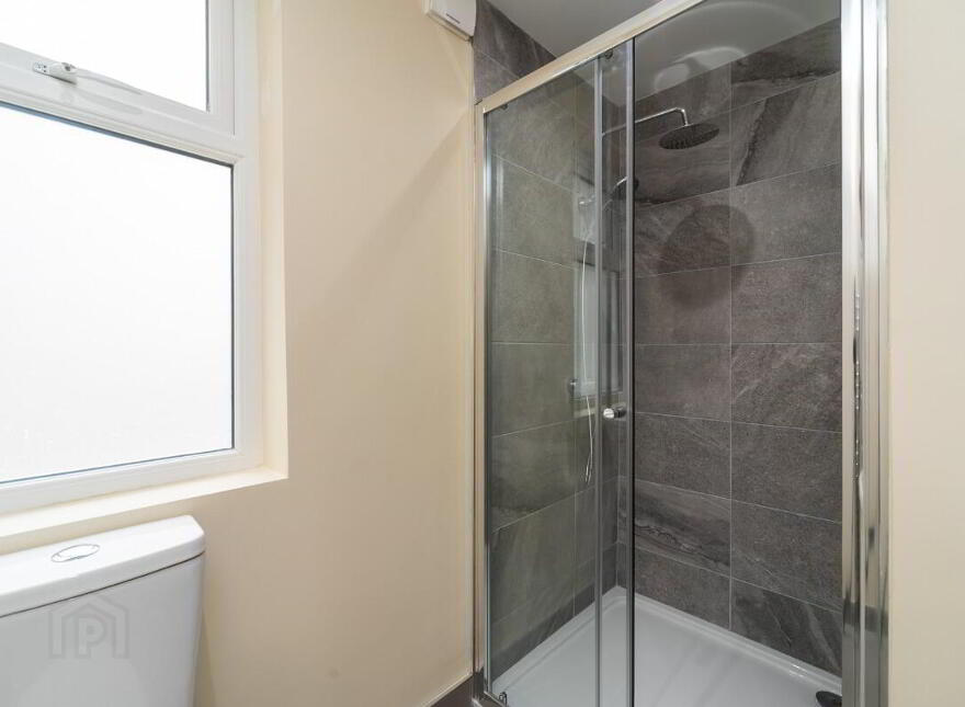 Apt 2, 112 Eglantine Avenue, Belfast, BT9 6EU