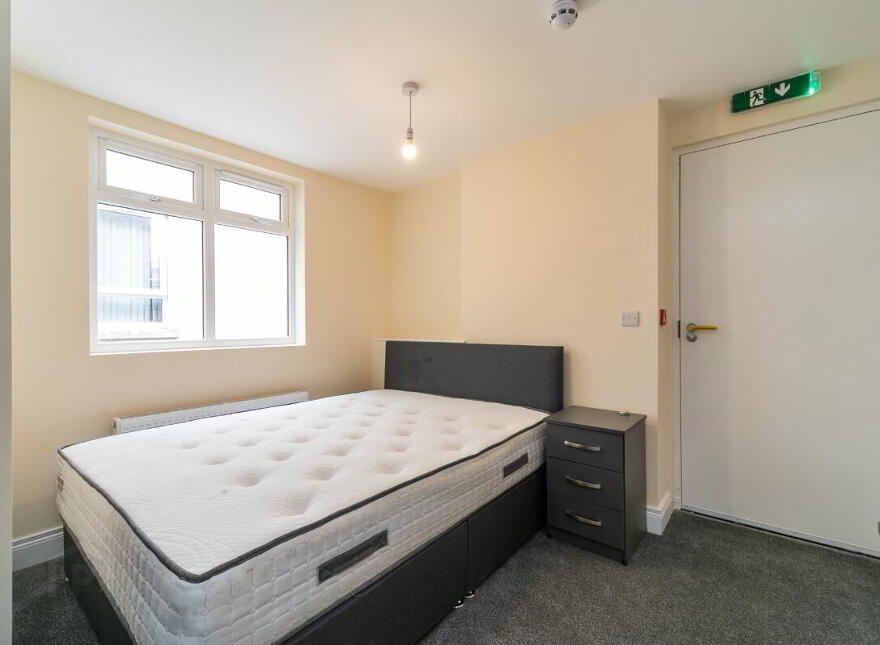 Apt 2, 112 Eglantine Avenue, Belfast, BT9 6EU