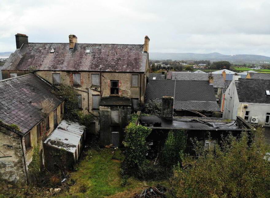Bank Place, Carndonagh, F93FK5V