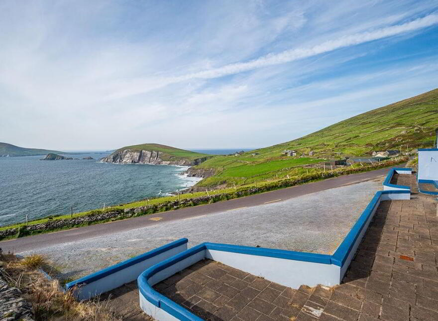 Tig Slea Head, Coumeenoole, Ventry, Kerry, V92PF83