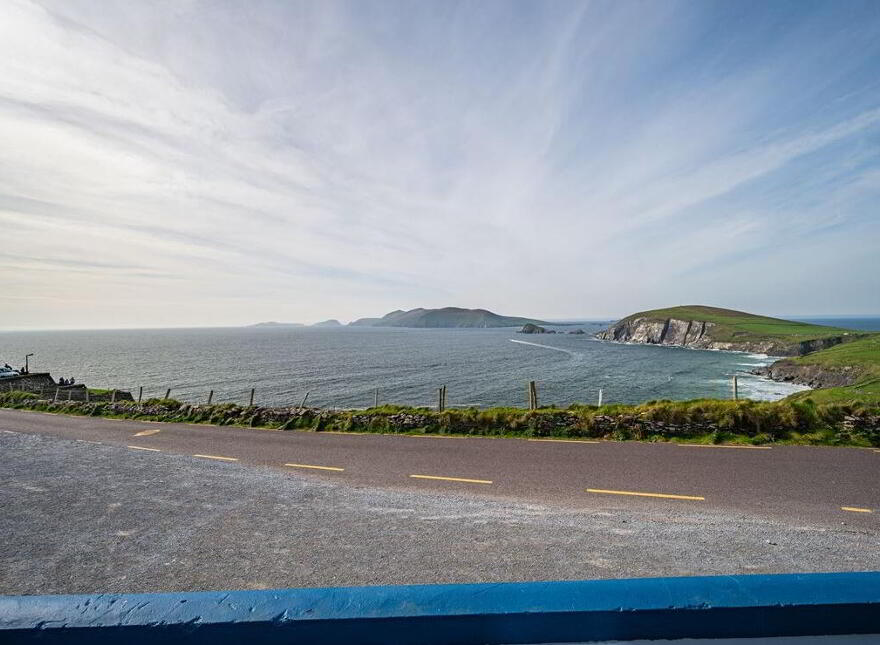 Tig Slea Head, Coumeenoole, Ventry, Kerry, V92PF83