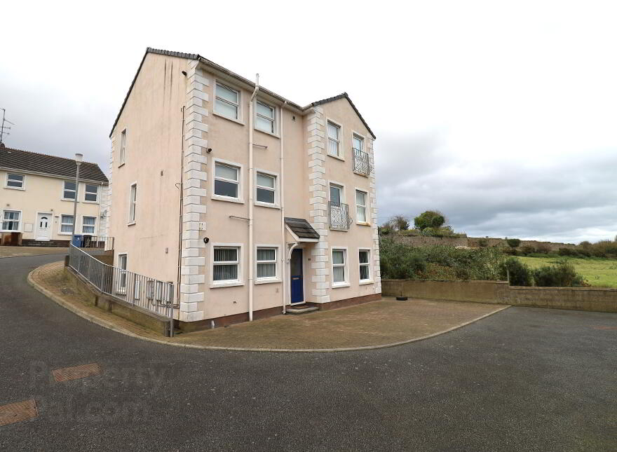 10 Royal Mews, Kilkeel, BT34 4GB photo