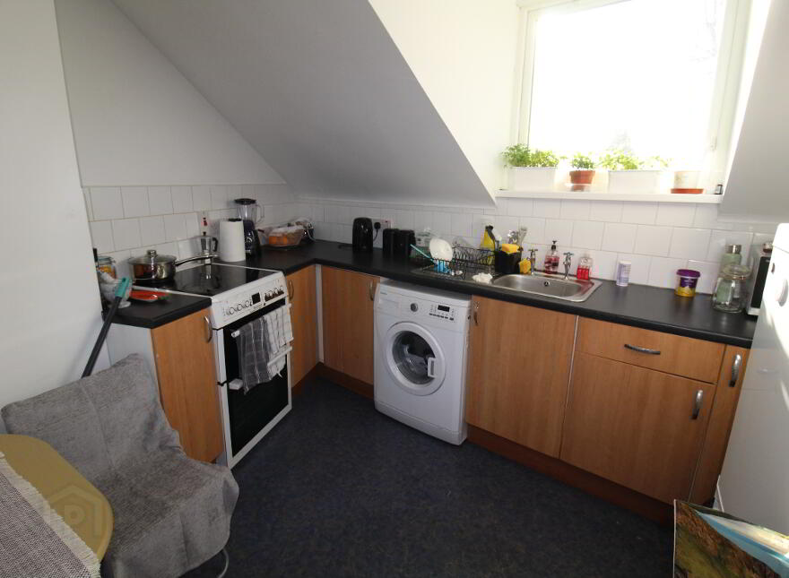 159&159a Newtownards Rd, Belfast, BT4 1AB