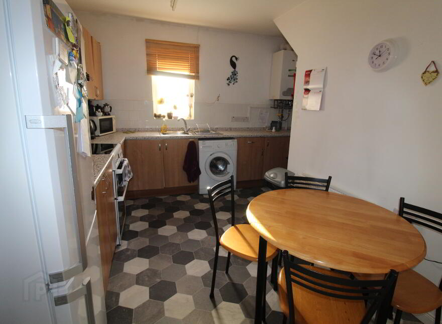 161&161a Newtownards Rd, Belfast, BT4 1AB