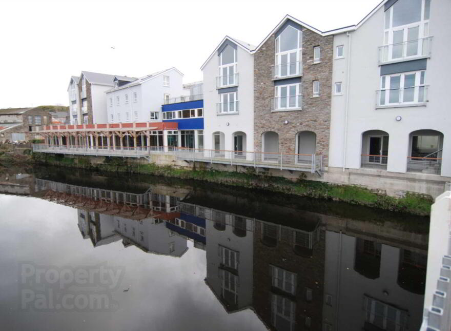 33 The Quay Apartments, Levis Quay, Skibbereen, P81T292 photo