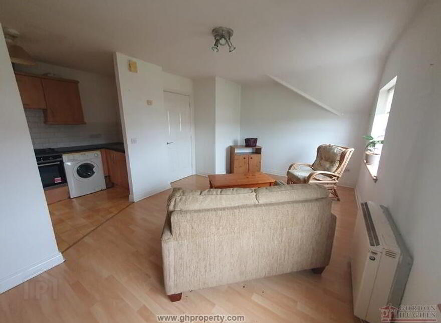 18 The Archway, Bridge Street, Carrick On Shannon, N41XA03