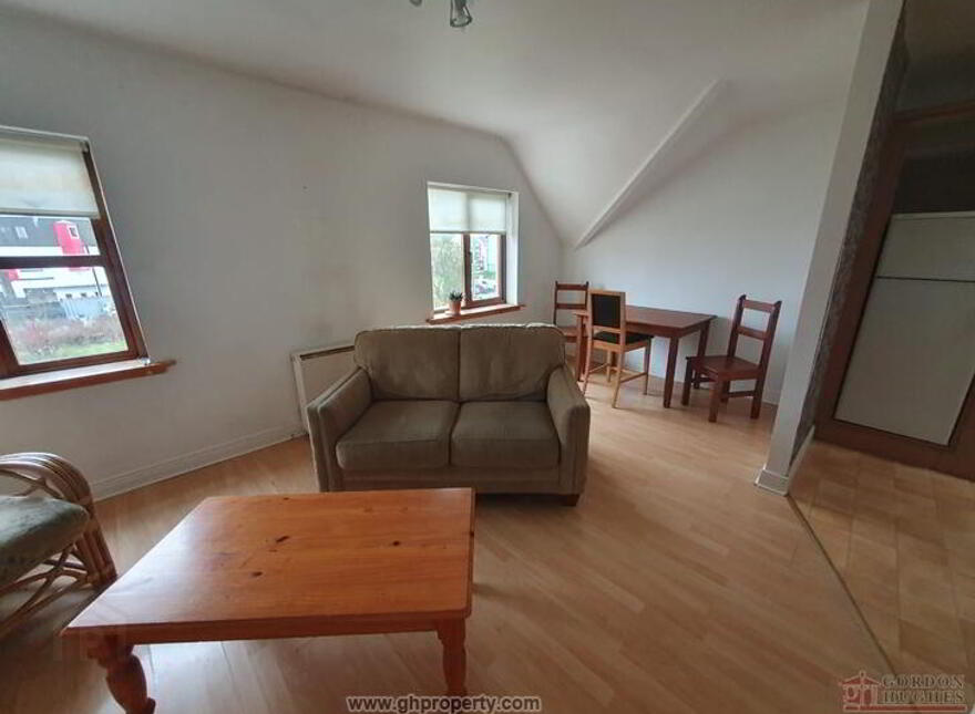 18 The Archway, Bridge Street, Carrick On Shannon, N41XA03