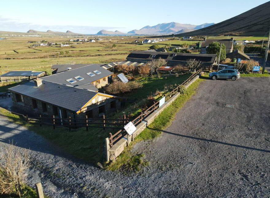 Tigh Aine, Ballyferriter