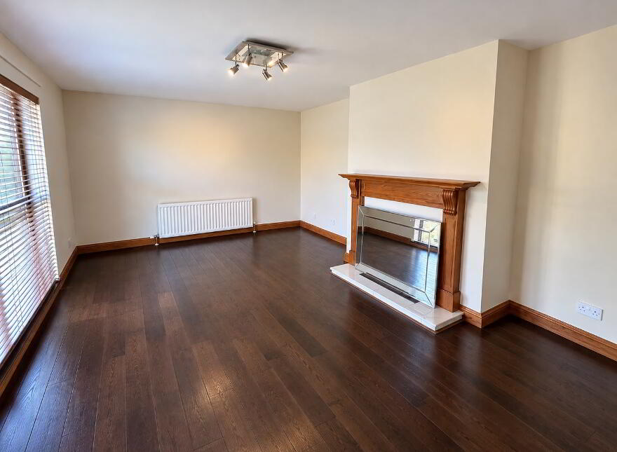 114 Laurelgrove Dale, Belfast, BT8 6ZF