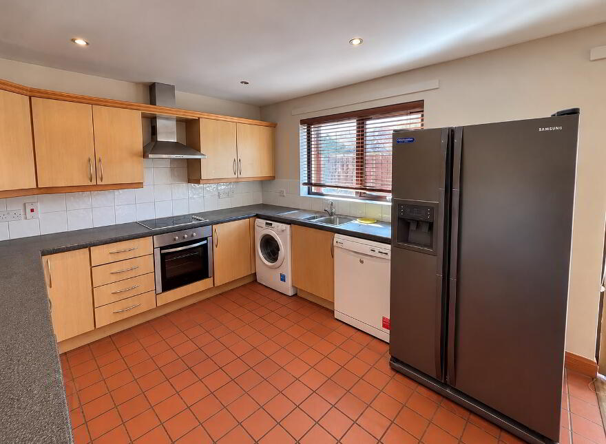 114 Laurelgrove Dale, Belfast, BT8 6ZF