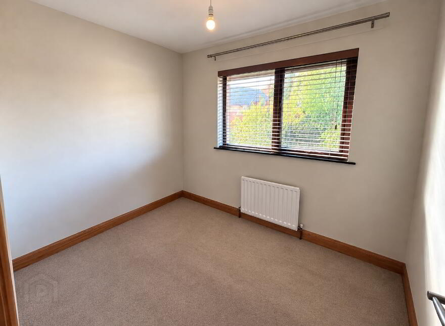 114 Laurelgrove Dale, Belfast, BT8 6ZF