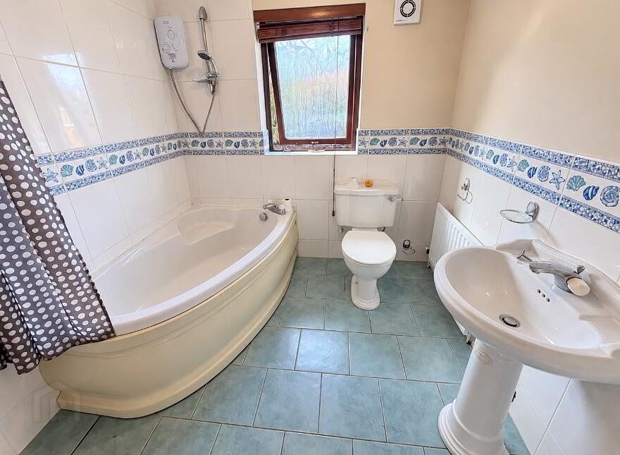 114 Laurelgrove Dale, Belfast, BT8 6ZF