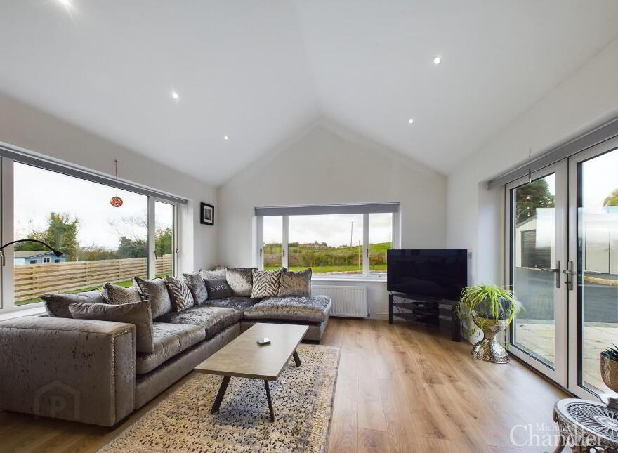82a Manse Road, Carryduff, Belfast, BT8 8AE