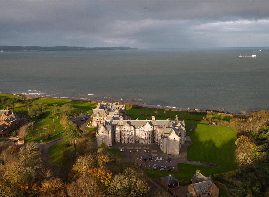 Sharman House, Apartment, Crawfordsburn, BT19 1XN