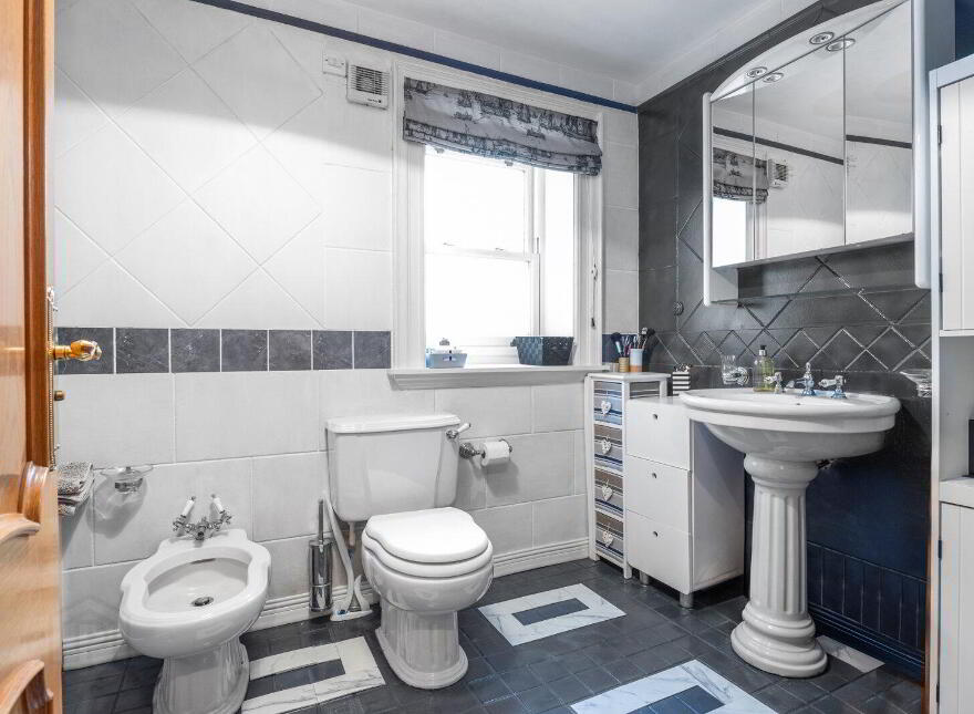 Sharman House, Apartment, Crawfordsburn, BT19 1XN