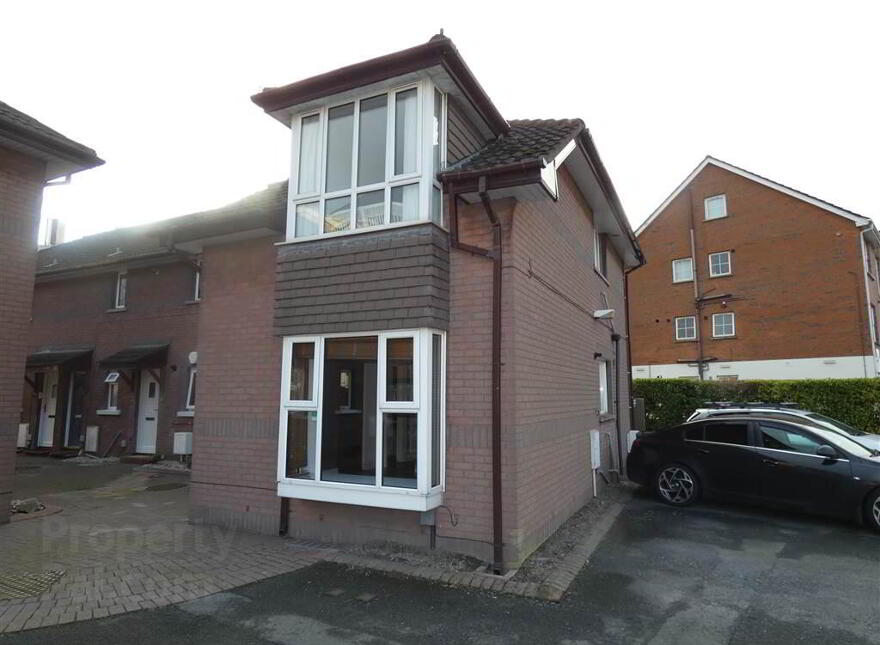 Flat 10, Glendale Court, Connsbrook Avenue, Belfast, BT4 1TS photo