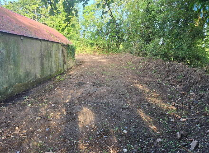 Land, & Yard With Outbuildings @derryhaw Road, Armagh, BT60 4RY