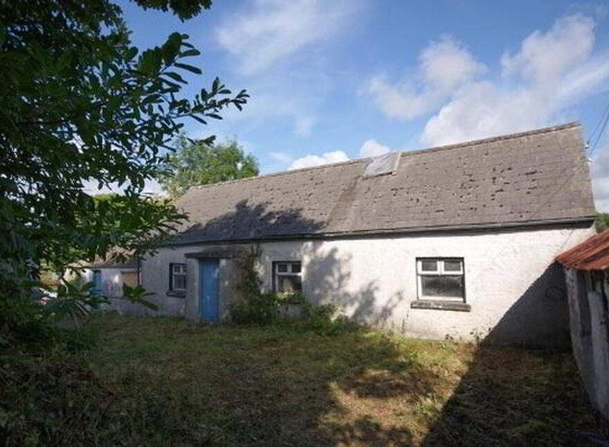House 1.3 Acres, Ballyjamesduff,Cavan, ON photo