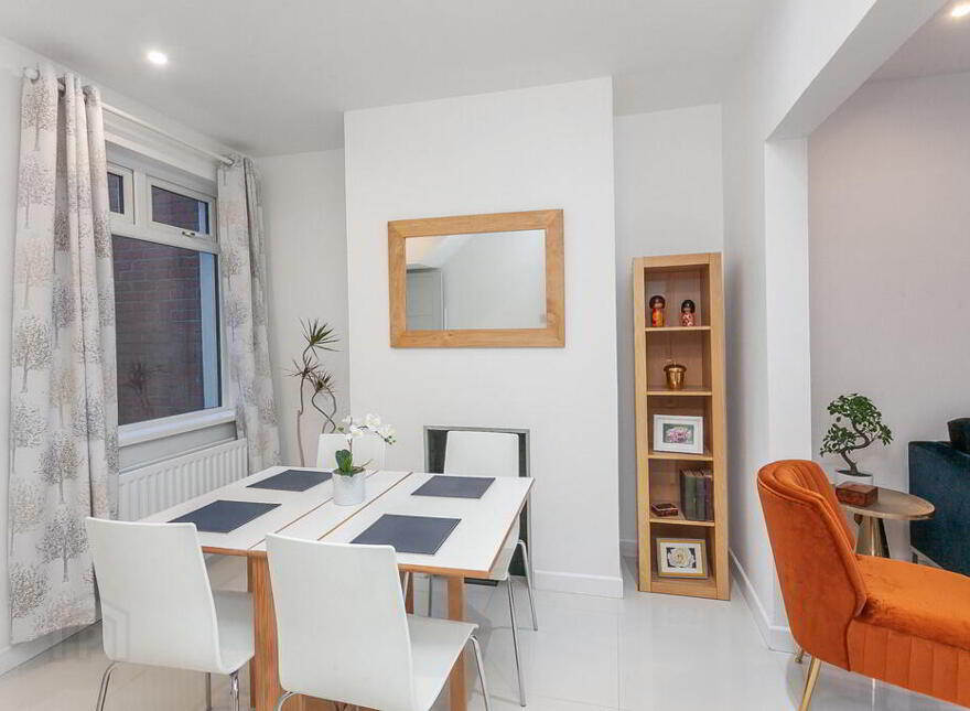 27 Maryville Avenue, Lisburn Road, Belfast, BT9 7HE