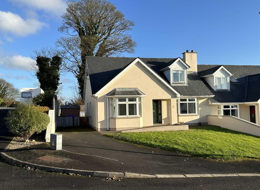 12 Binevenagh View, Moville, F93VK77 photo