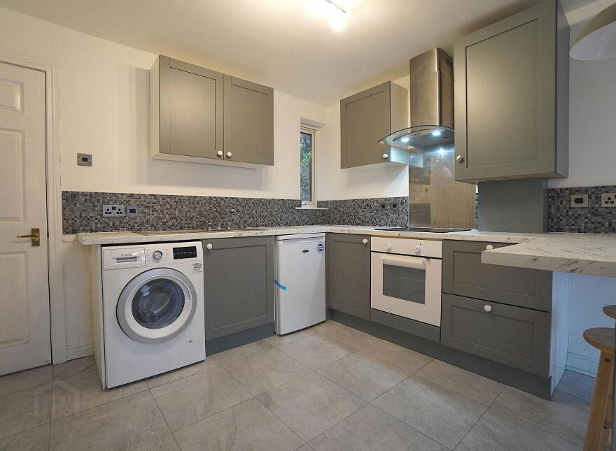 Flat 5 University Court, 3-5 University Road, Belfast, BT7 1NA