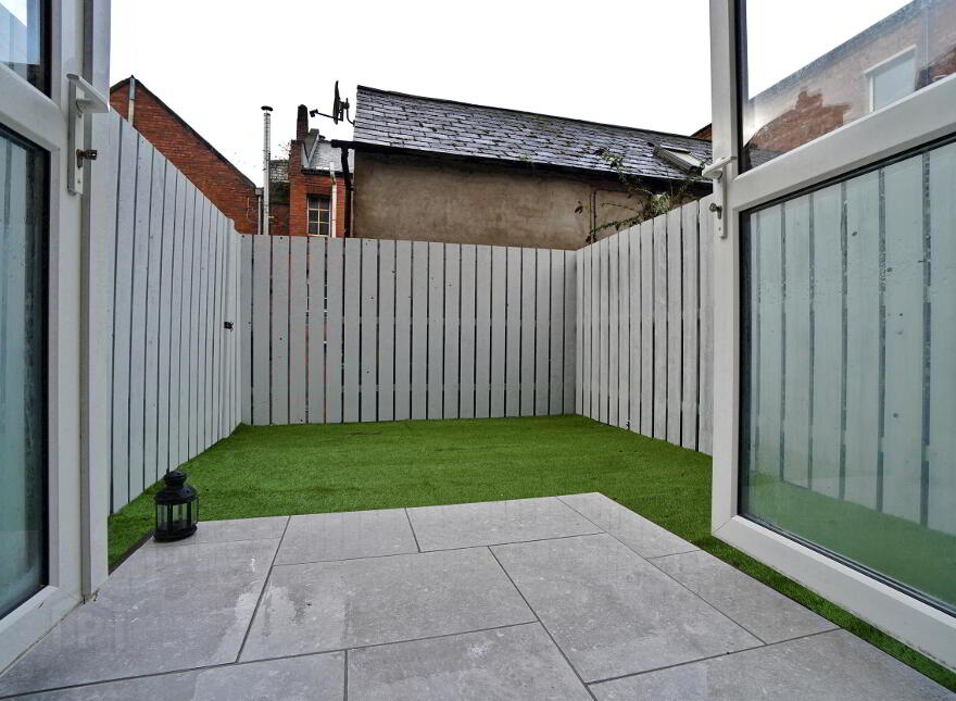 Flat 5 University Court, 3-5 University Road, Belfast, BT7 1NA
