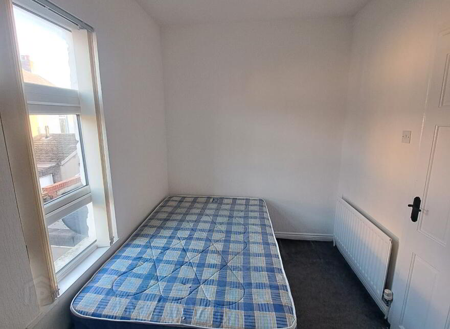 28 Quinton Street, Belfast, BT5 5GR