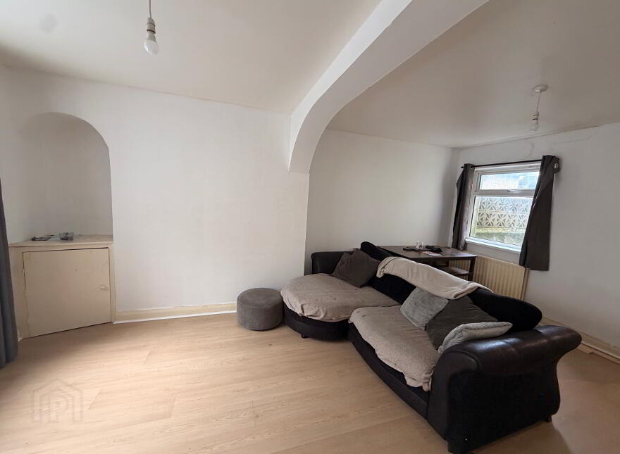 15 Gardenmore Place, Larne, BT40 1SE