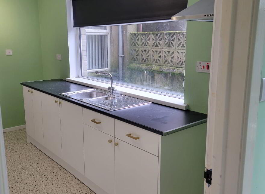 15 Gardenmore Place, Larne, BT40 1SE