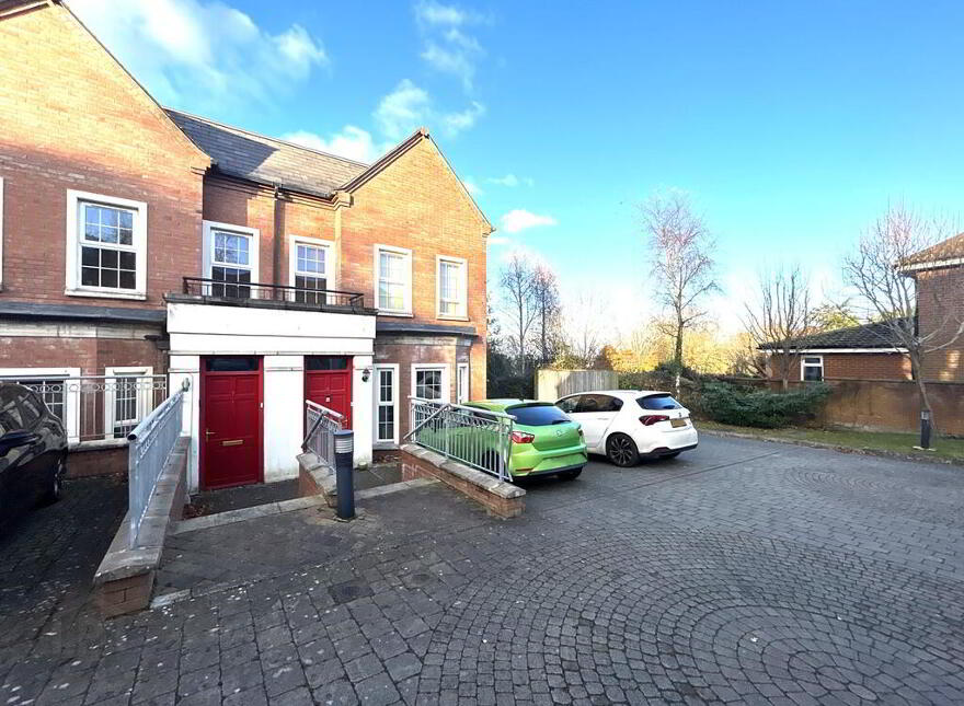 6 Willowbank Manor, Belfast, BT6 0JY photo