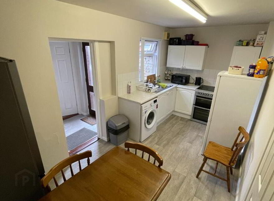 196 Tates Avenue, Belfast, BT12 6ND