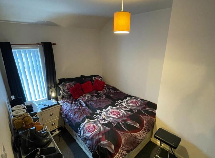 196 Tates Avenue, Belfast, BT12 6ND