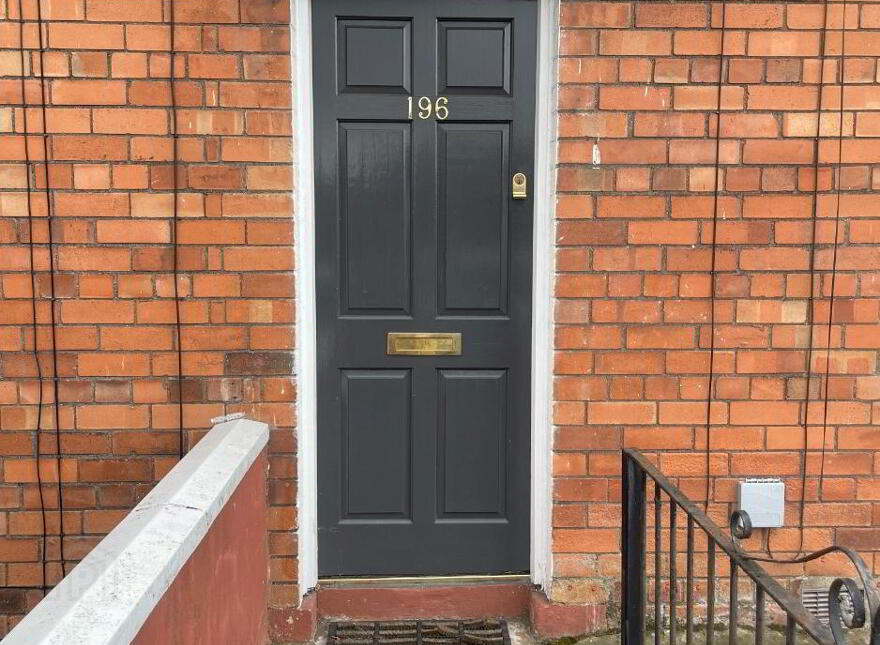 196 Tates Avenue, Belfast, BT12 6ND